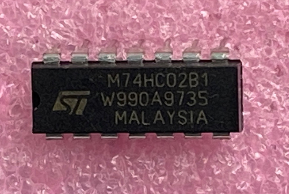 STMicro 74HC02B1 quad 2-input Positive-NOR gate Integrated Circuit