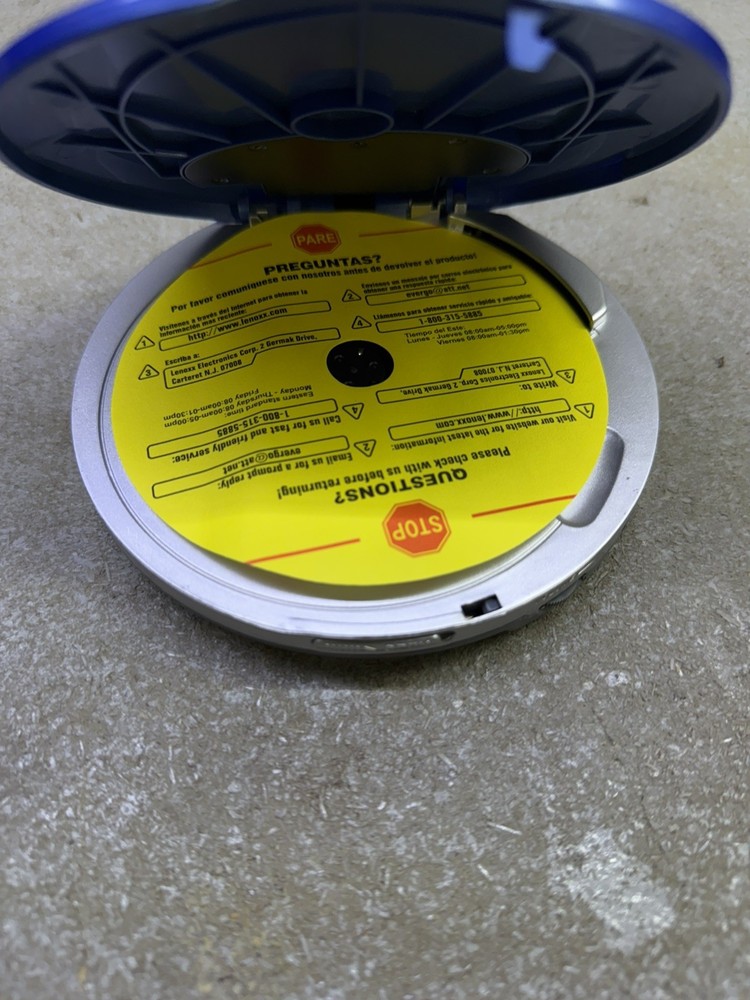 Lenoxx Sound Model CD-57 Programmable Compact Disc Player 2005 Works *new*