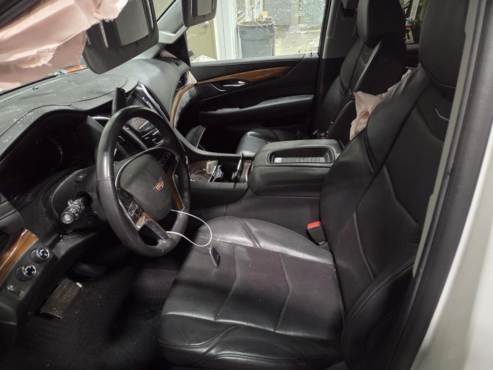 Fuse Box Engine Fits 15-20 ESCALADE 1540797