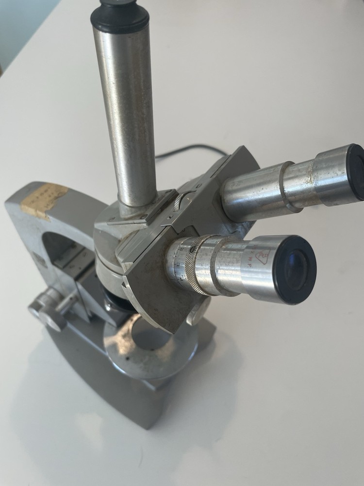 Spencer Microscope Four Lenses with light 403105