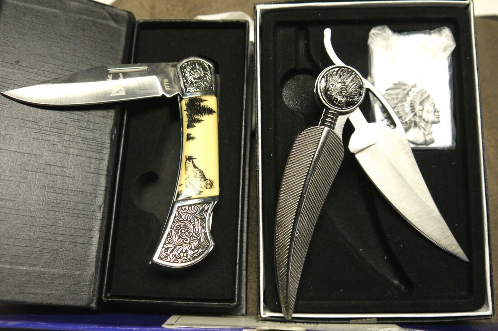 colectable knife set for 3 peices.