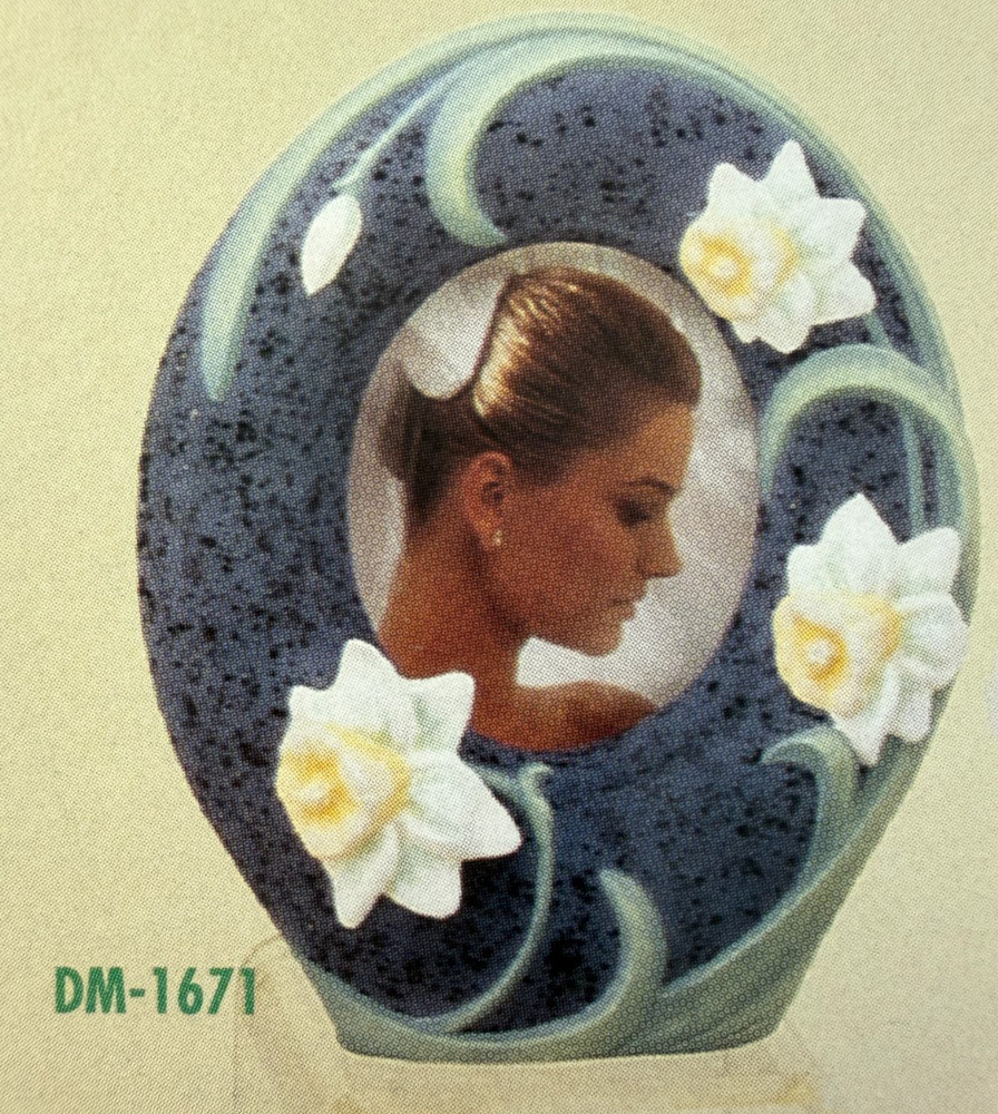 VINTAGE DUNCAN CERAMIC MOLD #DM-1671 DAFFODIL FRAME
