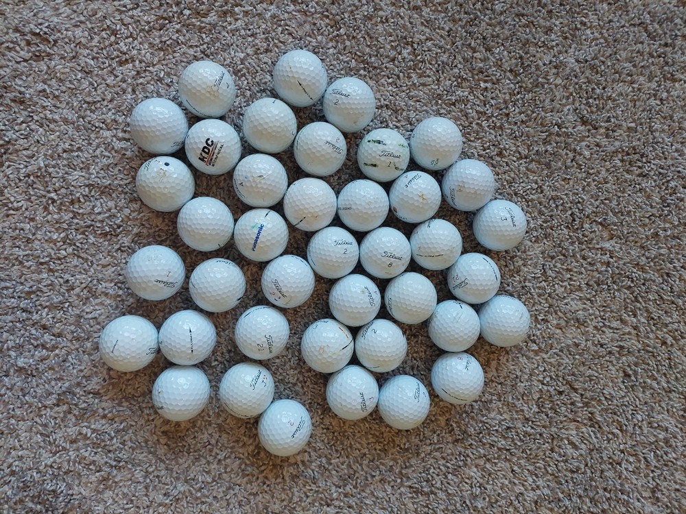 40 Titleist Pro V1 Golf Balls in AAA Condition