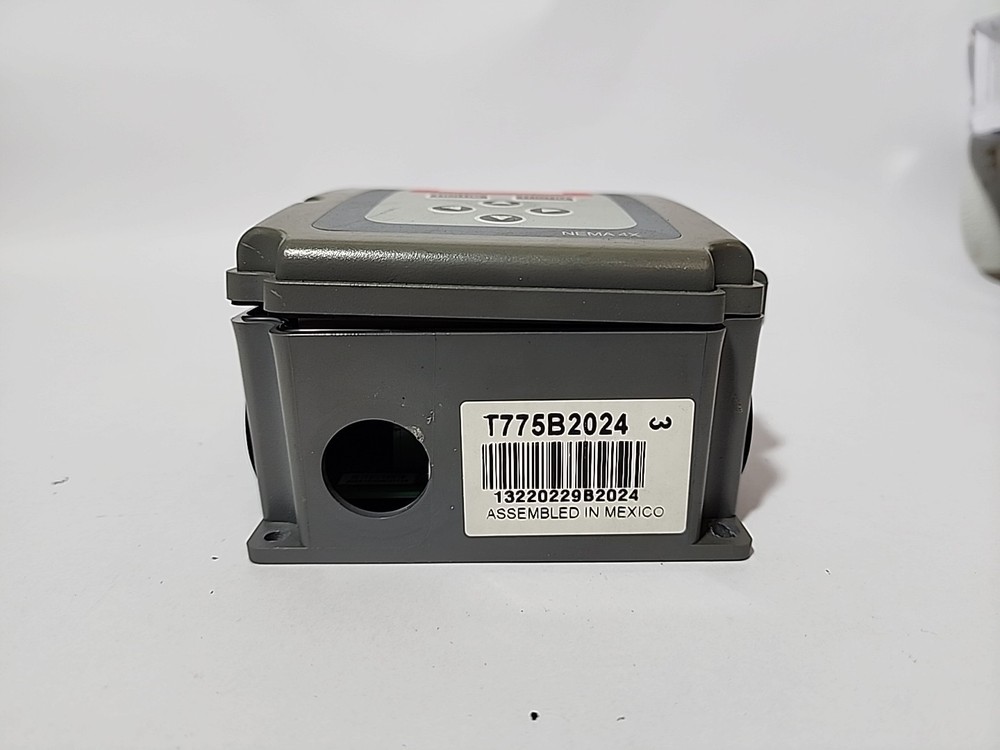 Honeywell T775B2024 Temperature Controller