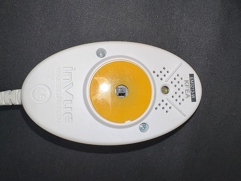 InVue Security EM3213-W - White