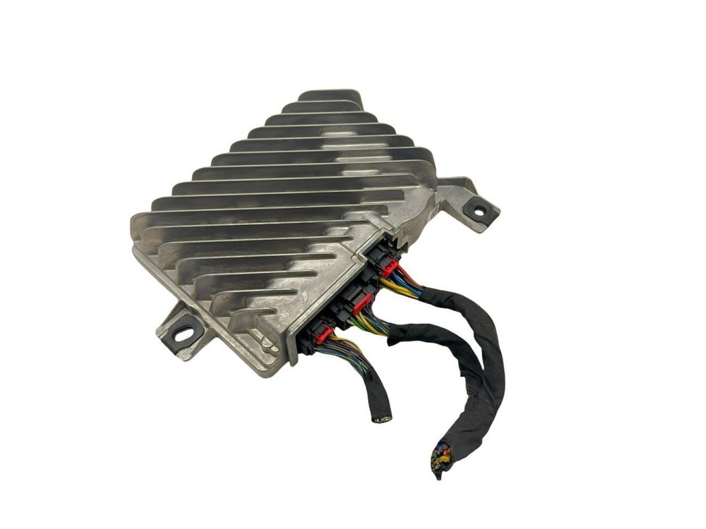 2019-2022 Cadillac XT4 Amplifier