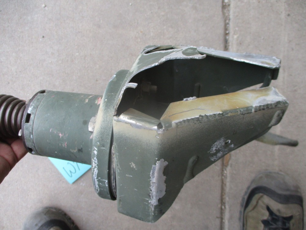 Used Fair Cond 8.5' Whip Antenna & Spring Base AS-3900/VRC, CORRECT for HMMWV