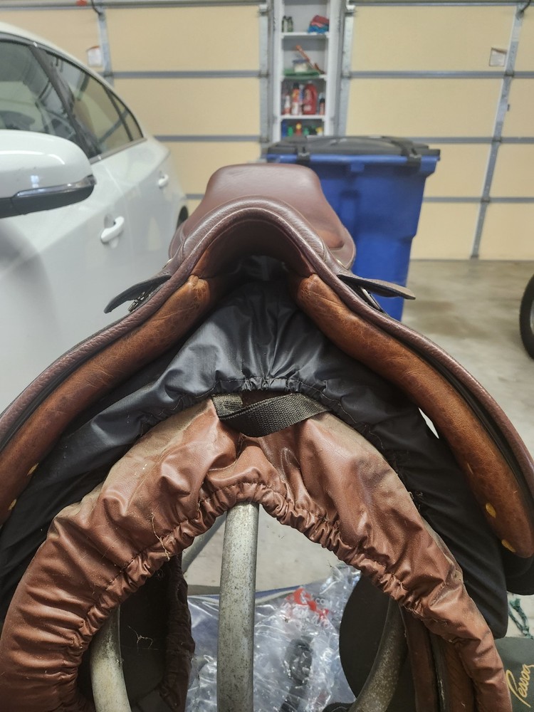 Ibrium Crosby 16.5 saddle