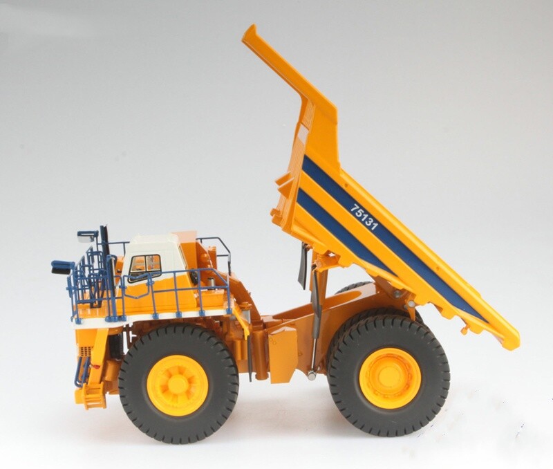 1:50 BELAZ 75131 130 TON MINING TRAUCK Construction Machine Diecast Model