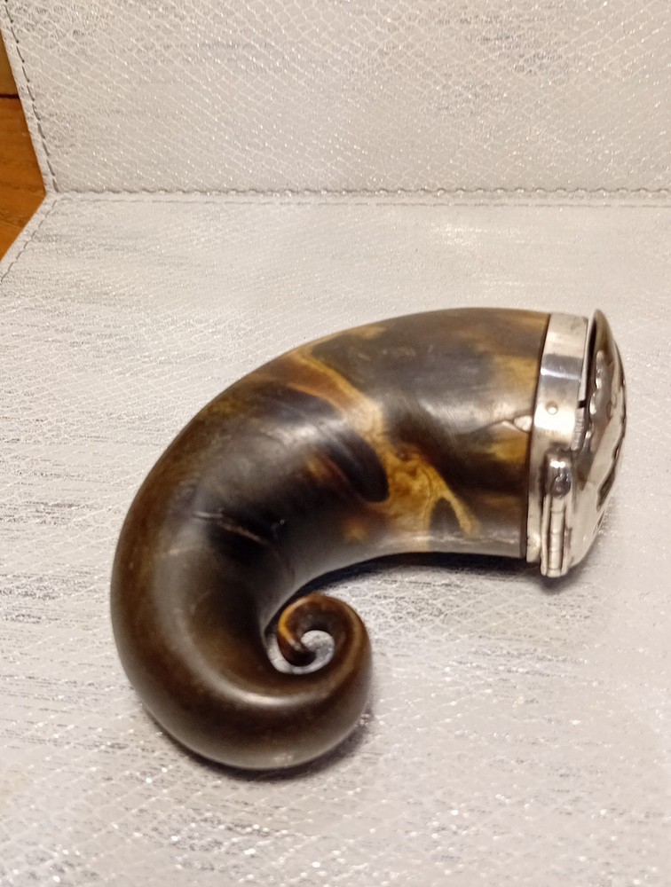 Solid Silver and Horn Scottish Mull, Georgian 18th Century.