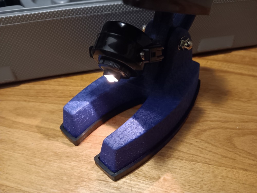 Konus KonuScience Zoom Microscope w/Projector Accessory Kit & Carrying Case