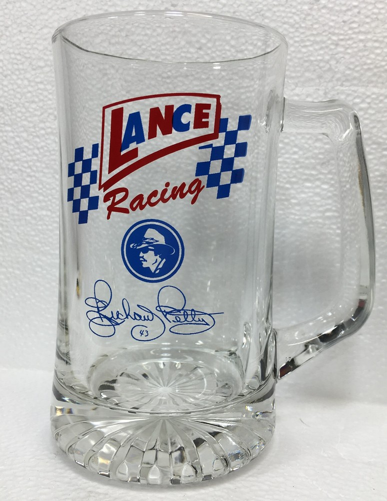 LANCE SNACKS RACING RICHARD PETTY LARGE GLASS MUG