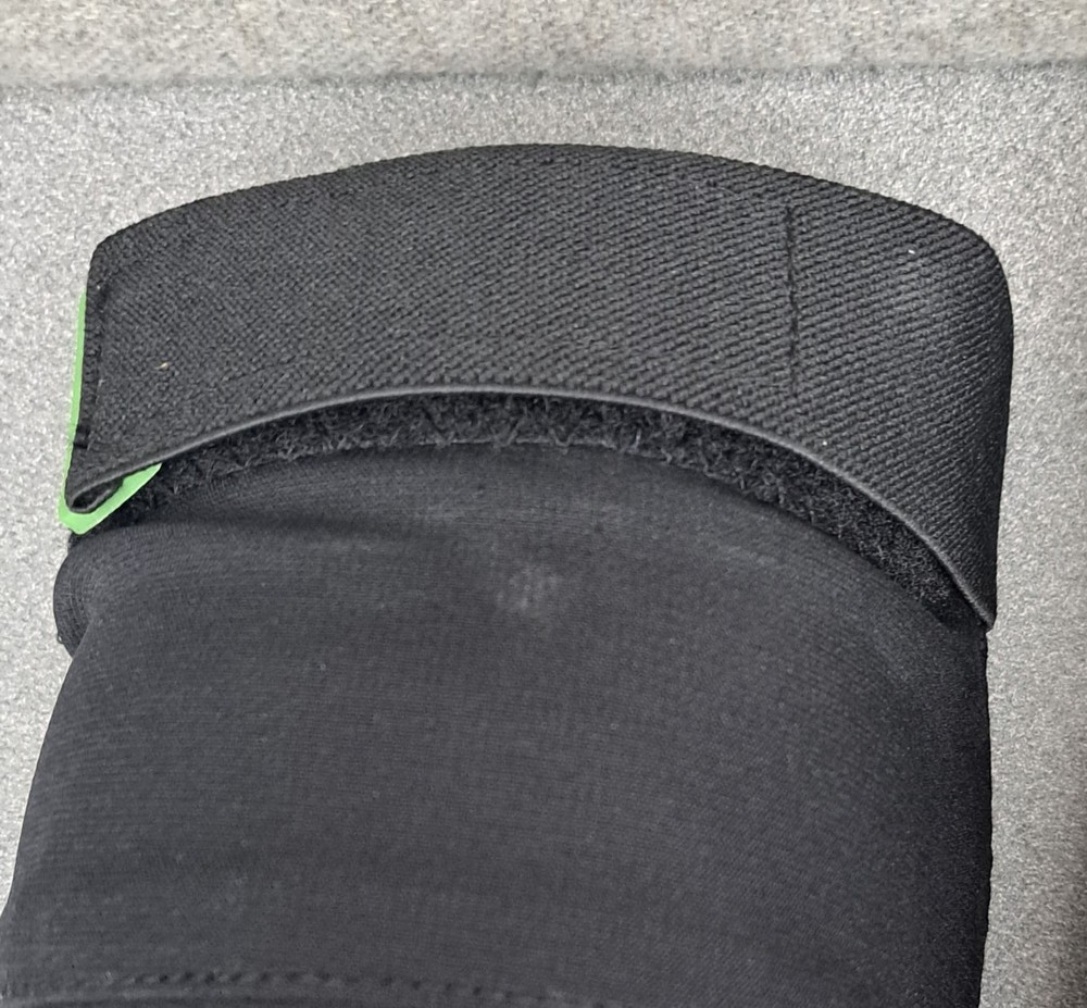 POC Joint VPD 2.0 Knee Pads - Pair, Uranium Black, Small