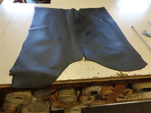 LEATHER HIDE BLACK TEXTURED 56" X 50"