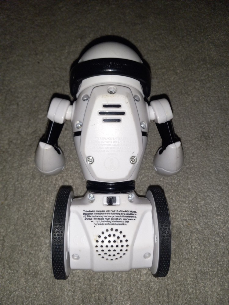 WowWee Mip Robot WHITE Interactive 0820 NO REMOTE