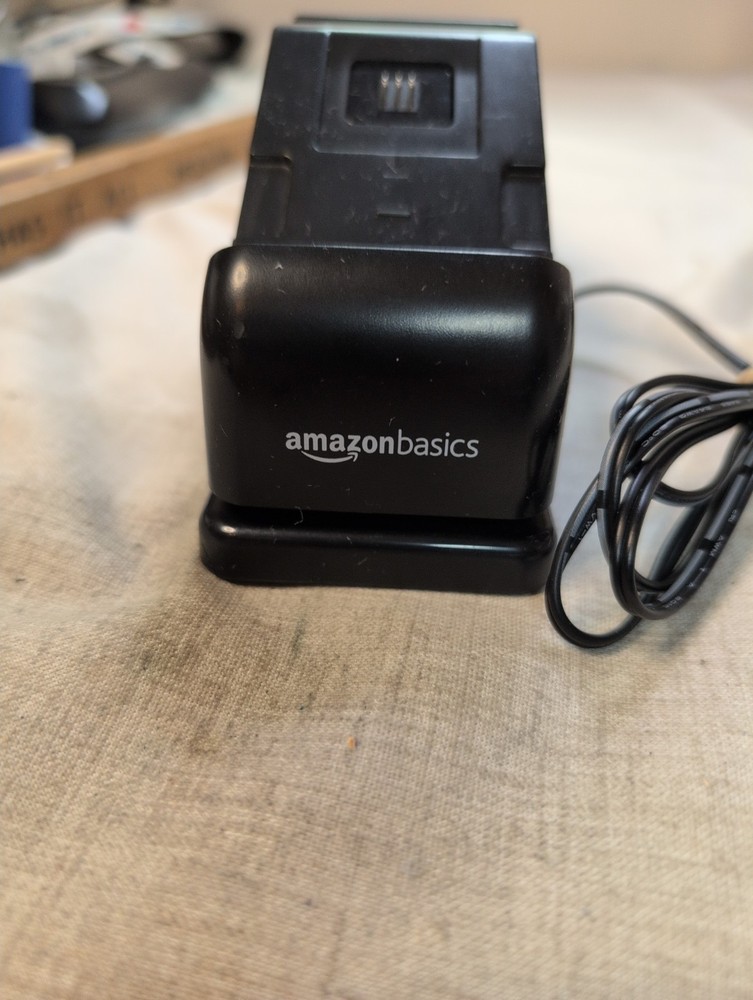 Amazon Basics Xbox One Dual Controller Charging Dock Station