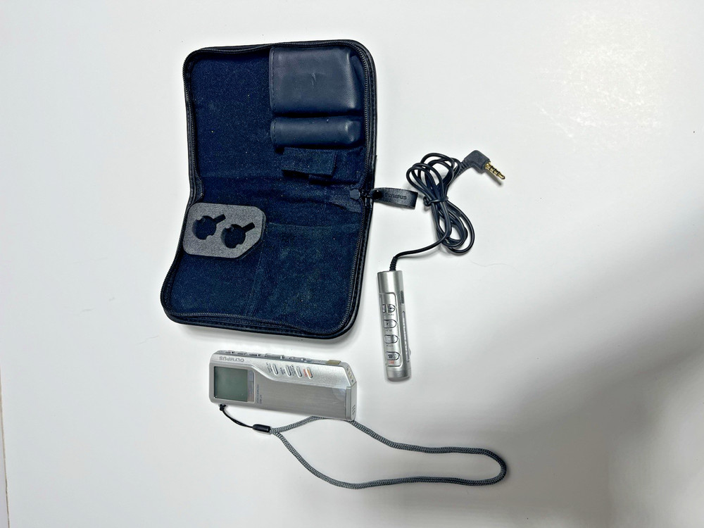 Digital Solutions DM-20 Voice Recorder and Music Player - Working - Tested