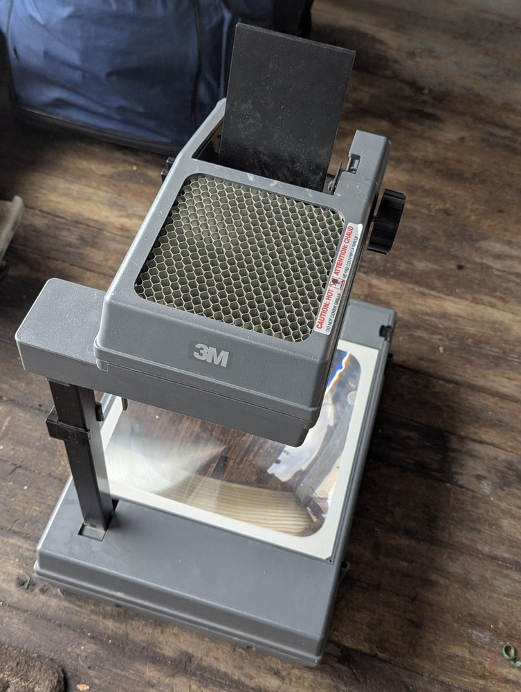 3M 2000 AG Overhead Projector Briefcase Portable TESTED