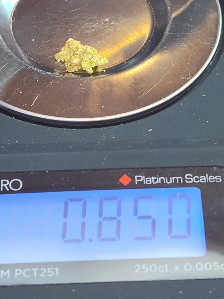 crystalline gold specimen