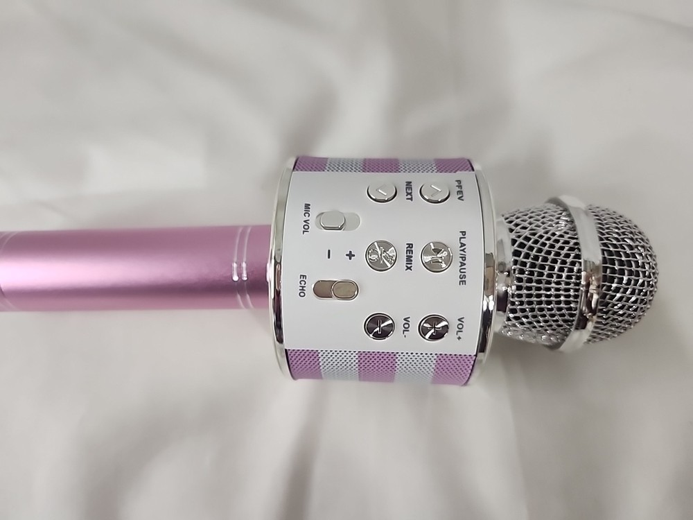 Hello Kitty Bluetooth Karaoke Microphone Wireless Speaker USB Charging Pink NIB