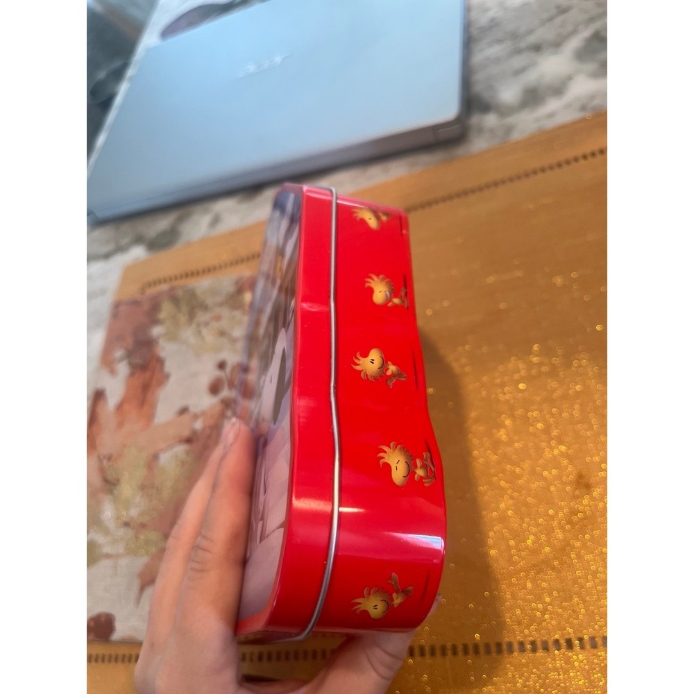 Peanuts the movie tin