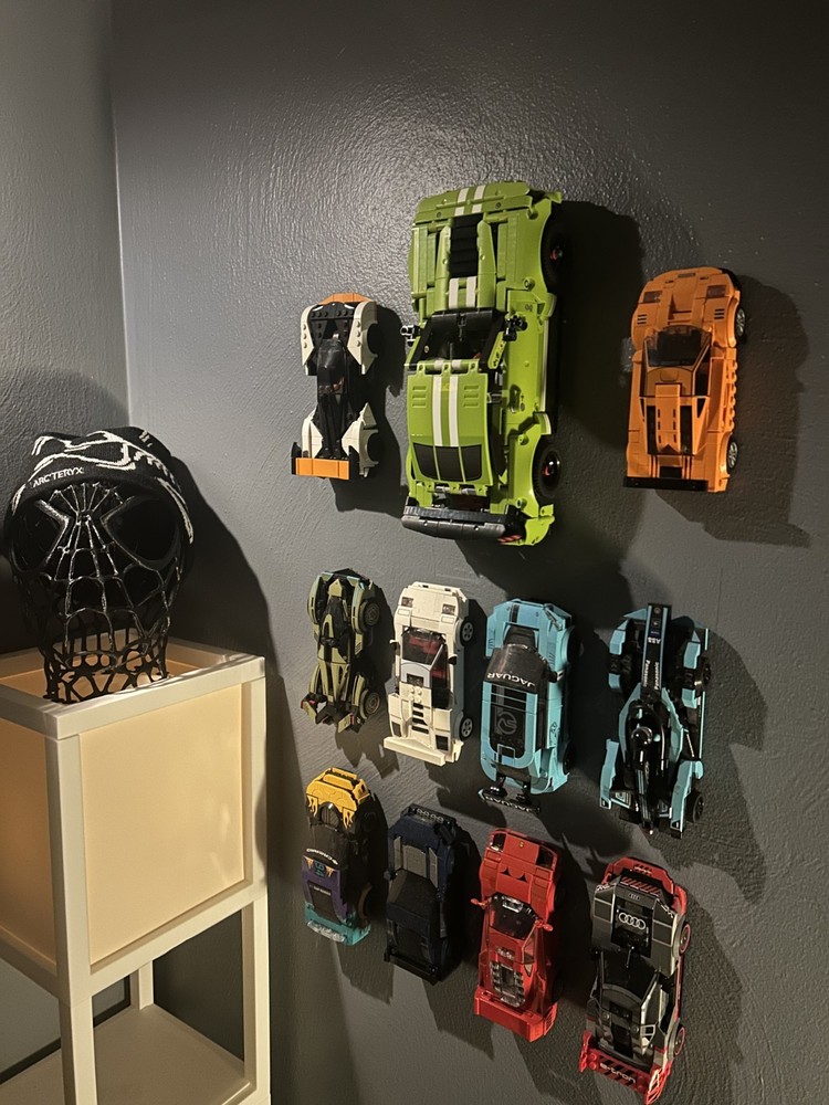 Lego Speed Champion wall mount