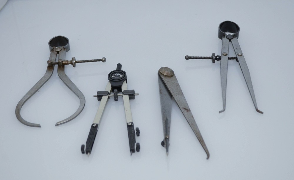 4pc Vintage -Tool’s Spring Caliper Divider Set & Compass
