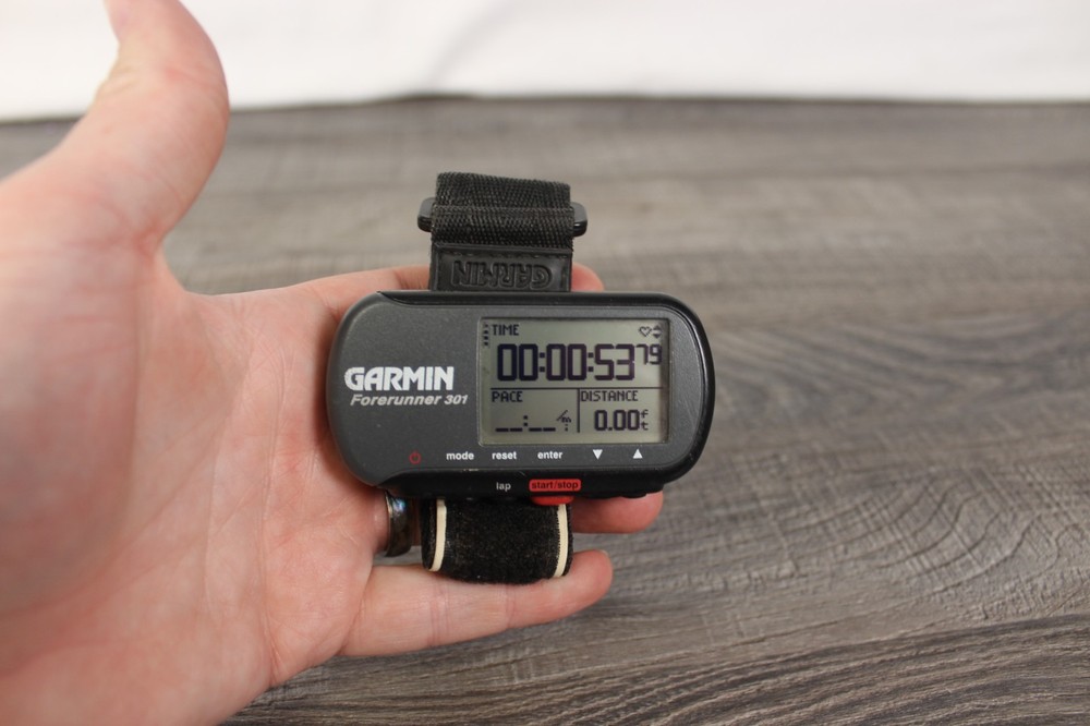 Garmin Forerunner 301 With Wrist Strap Tested -  No USB charging cable.