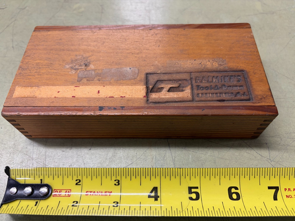 Mitutoyo 1-2" Disc Micrometer 123-126 Very Nice Condition, With Case