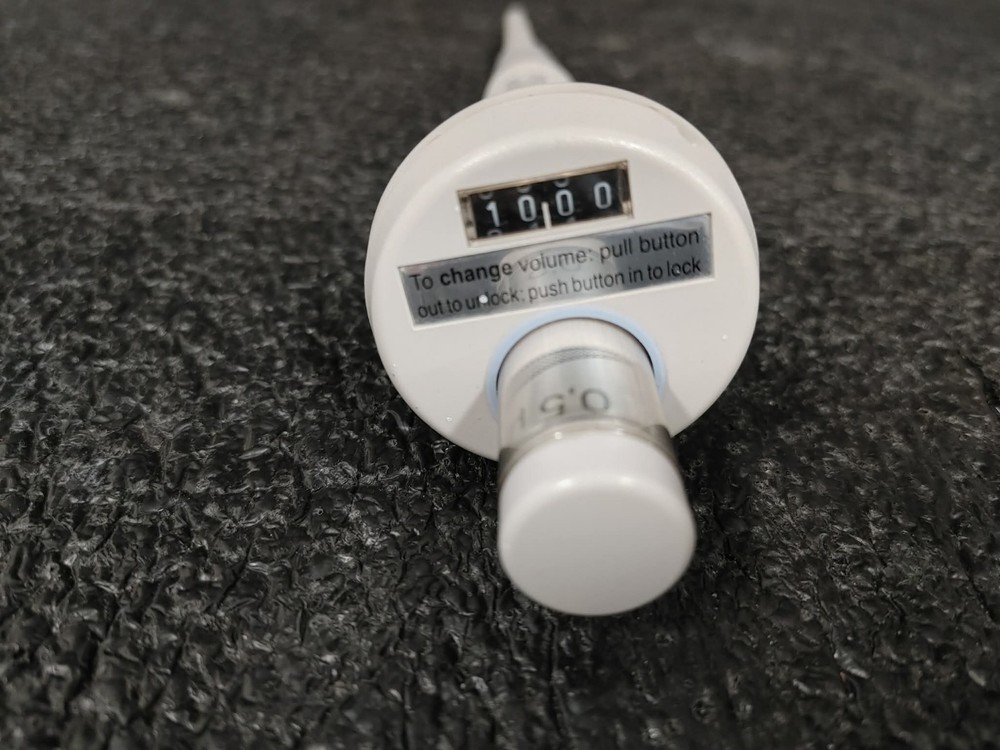 Eppendorf 0.5-10µL Reference Adjustable Volume Single Channel Pipette