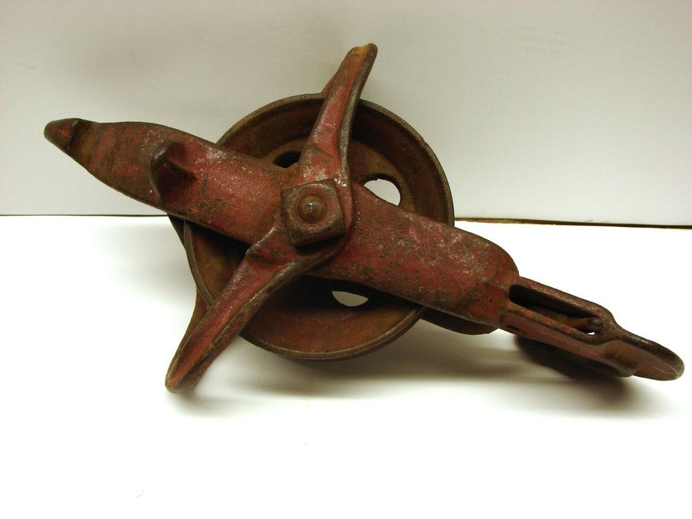 Unusual Hay Trolley Drop Pulley!! Star???