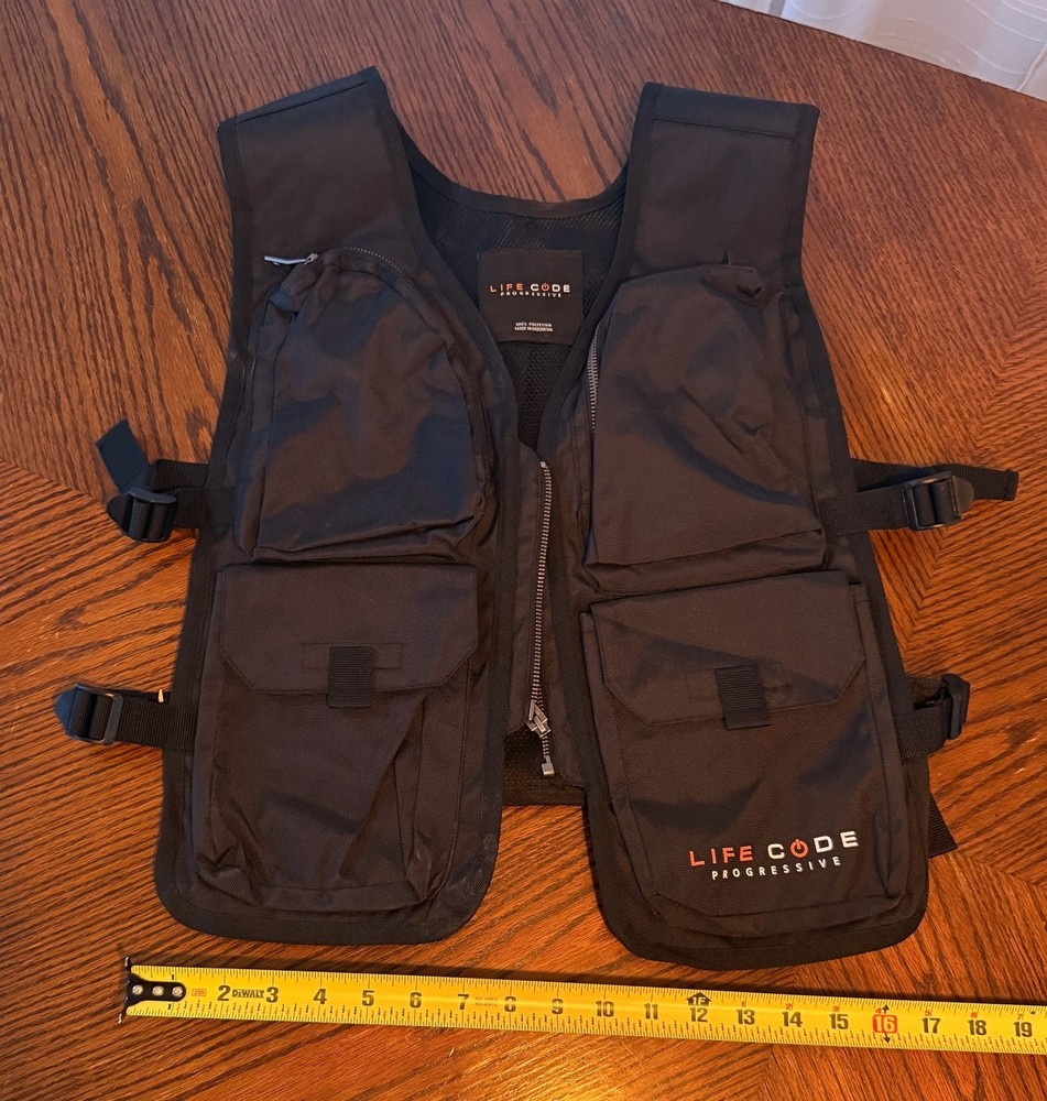 V21. BLACK UTILITY BACKPACK VEST – LIFE CODE,