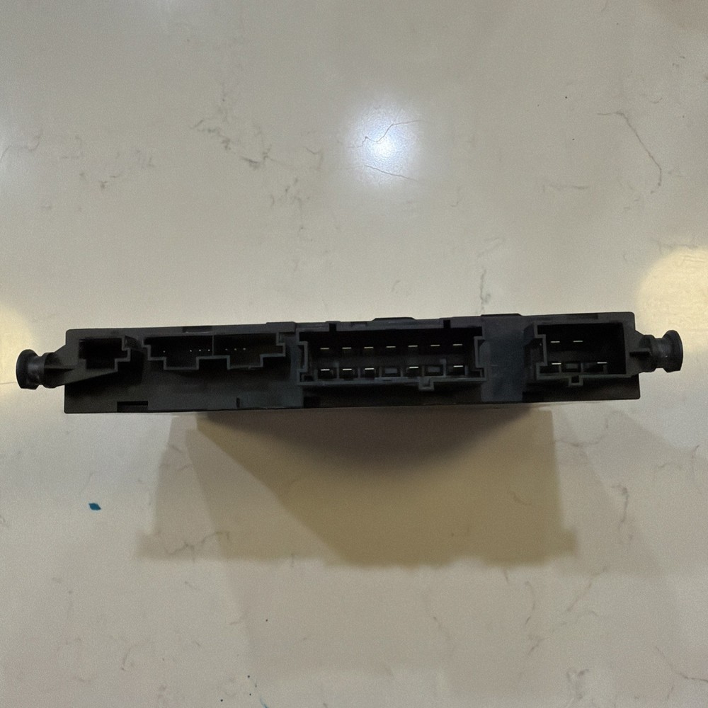 2016-2020 CHRYSLER JEEP SEAT MEMORY CONTROL MODULE OEM 68105045AF