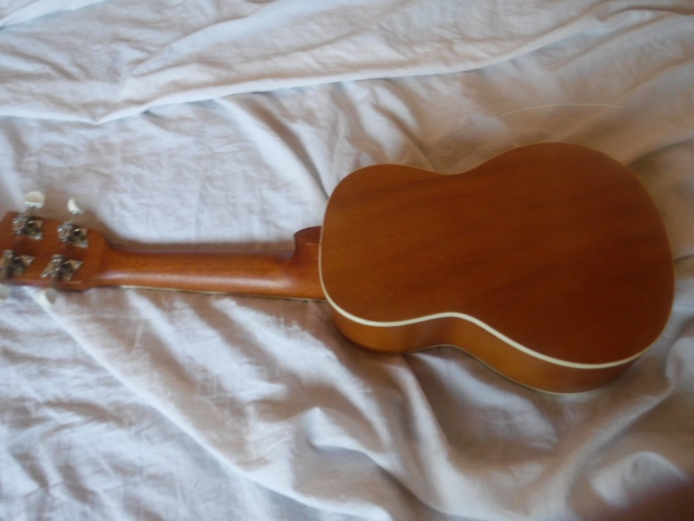 Mitchell Ukulele Model MU40NT Pre Owned String Broken Please see The Photos