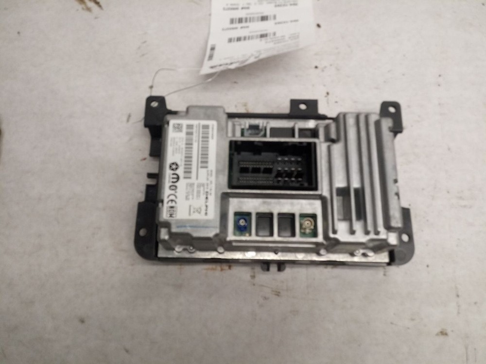 Info-GPS-TV Screen Display Front Dash Mounted Fits 18-20 PACIFICA 3035620