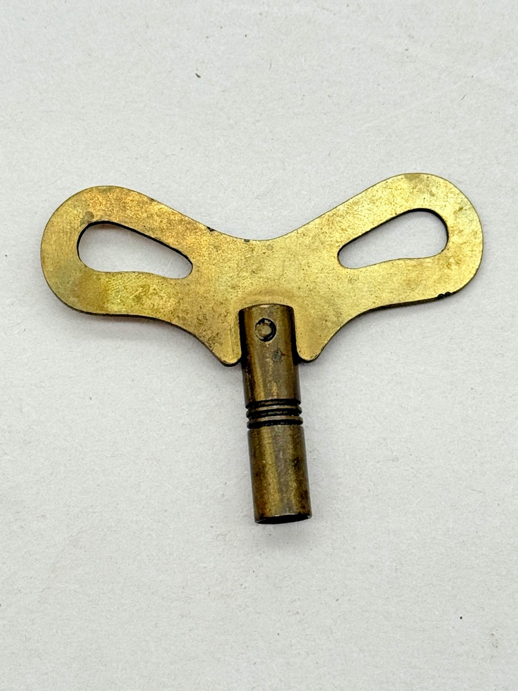 ANTIQUE CLOCK KEY Size #7 3.8mm (CM93-231)
