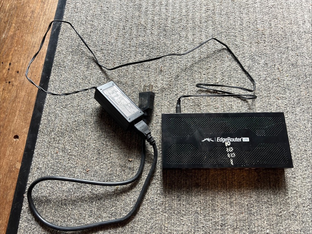 Ubiquiti Networks ERLite-3 EdgeRouter Lite With AC