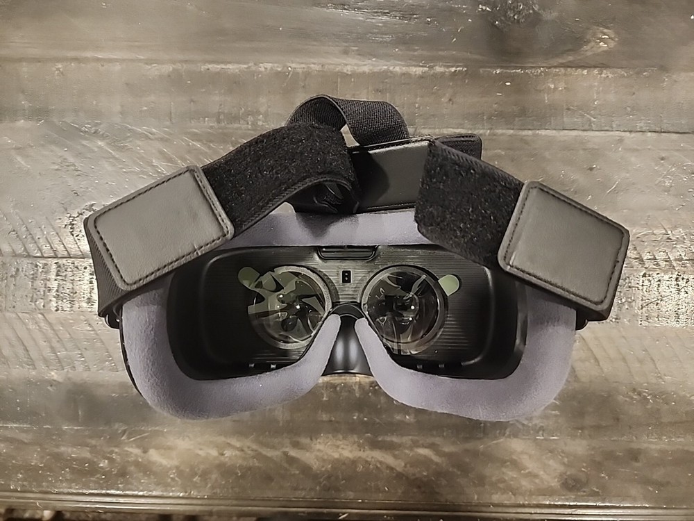SAMSUNG GEAR VR POWERED BY OCULUS SM-R323