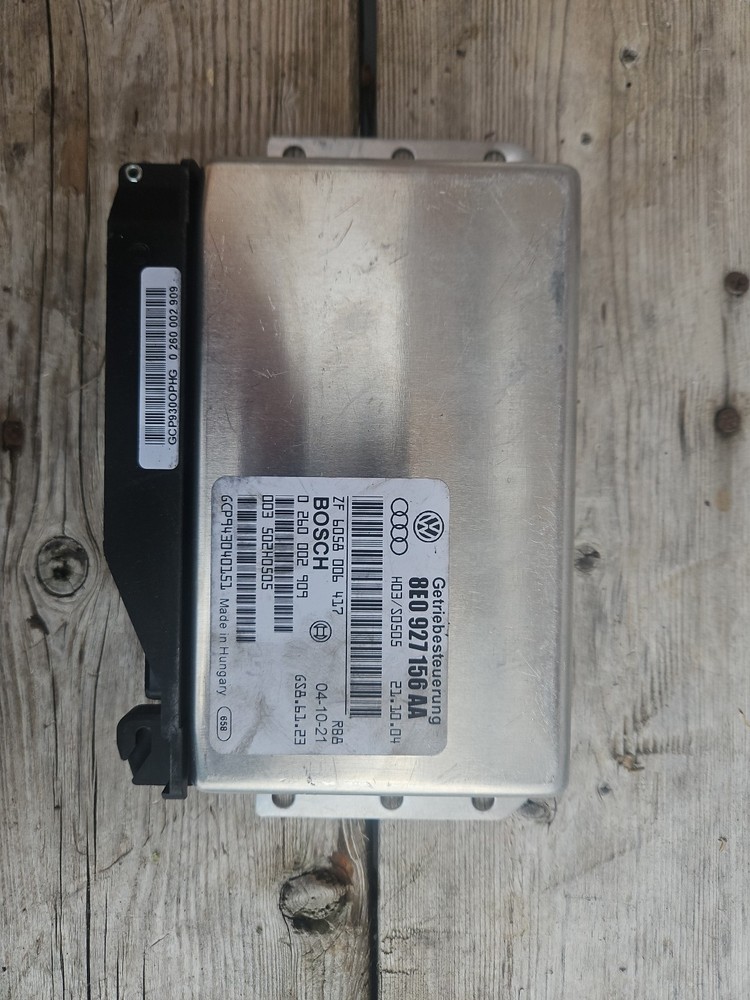 VW / Audi Transmission Control Module (TCM / TCU) 8E0 927 156 AA