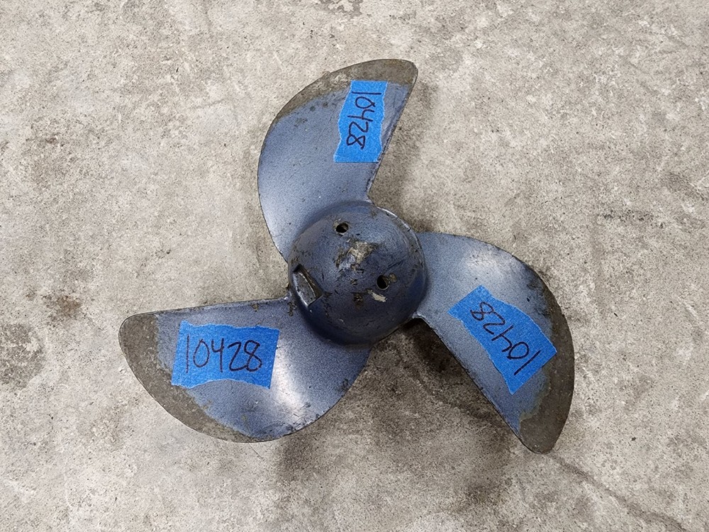LEFT HAND ALUMINUM 7 1/4" X PITCH UNKNOWN PROPELLER, P10428