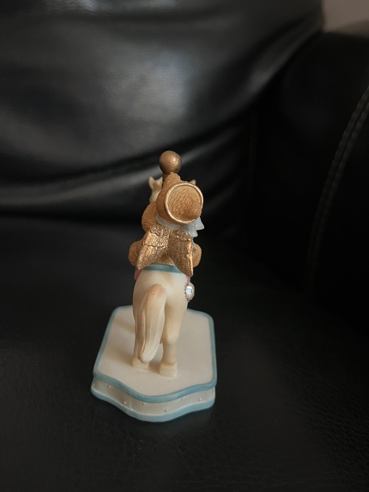 Cherished Teddies April Monthly Carousel 2000