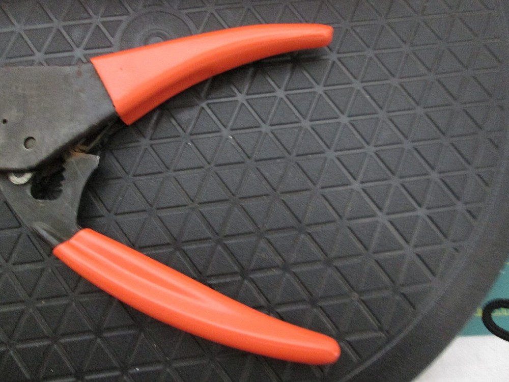 Thomas & Betts T&B WT540 Ratchet Crimp Tool Interchangeable Die Frame with case