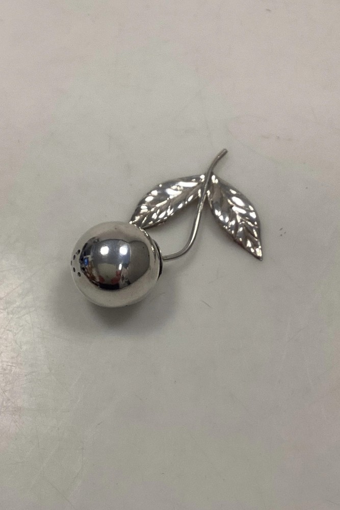 Georg Valdemar Nielsen Flower-shaped Silver Pepperpot