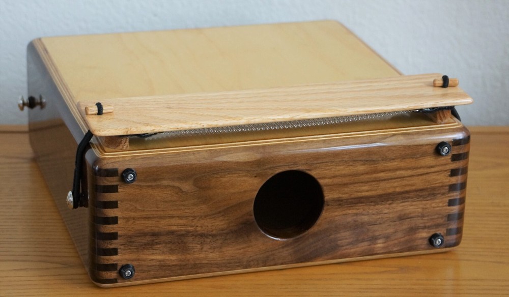 Rodilla Cajon...Walnut Model 12"