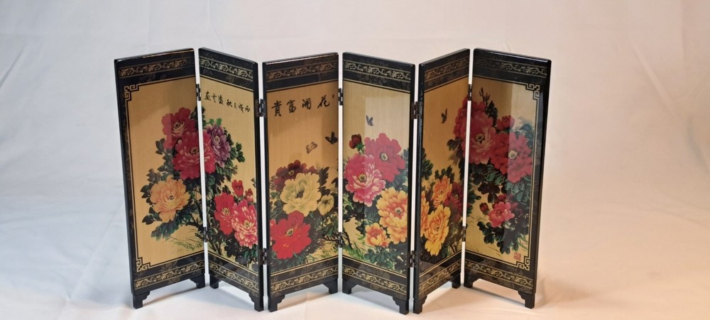 Lacquered Screen 6 Panel Floral Design Table Top Folding Chinese Screen