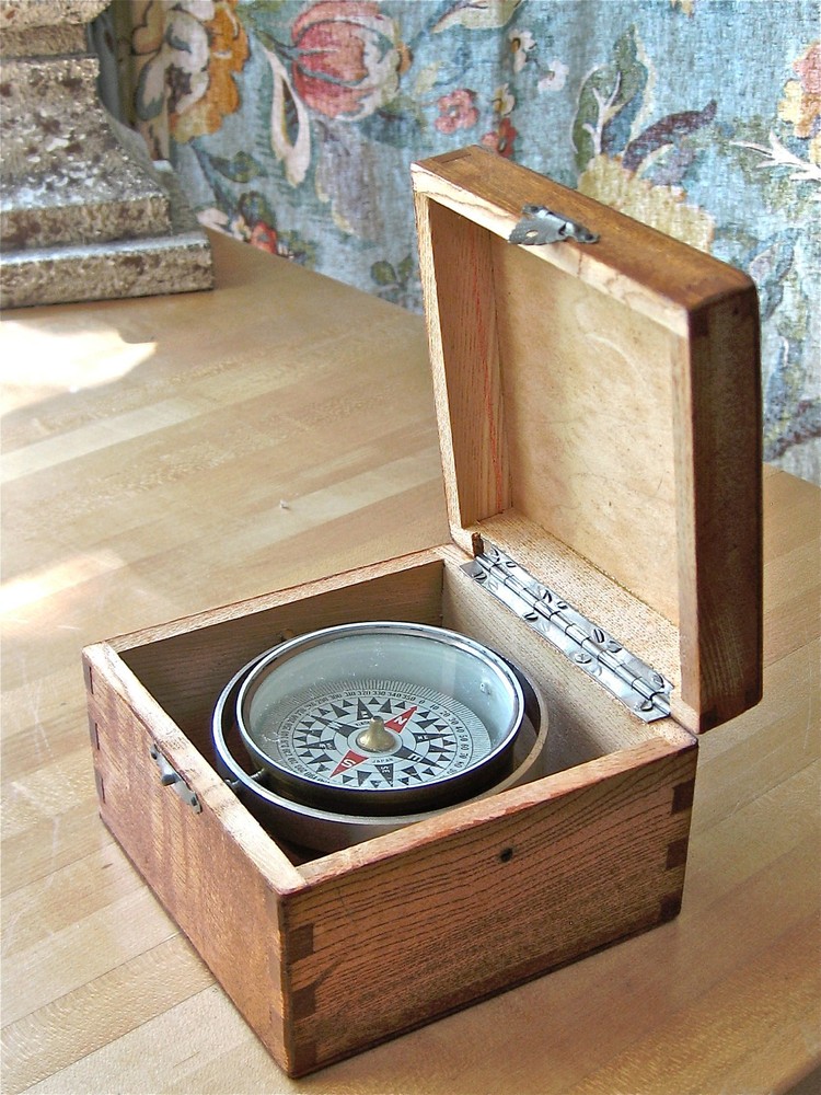 Vintage MICRONTA Gimbal Compass in Wooden Box