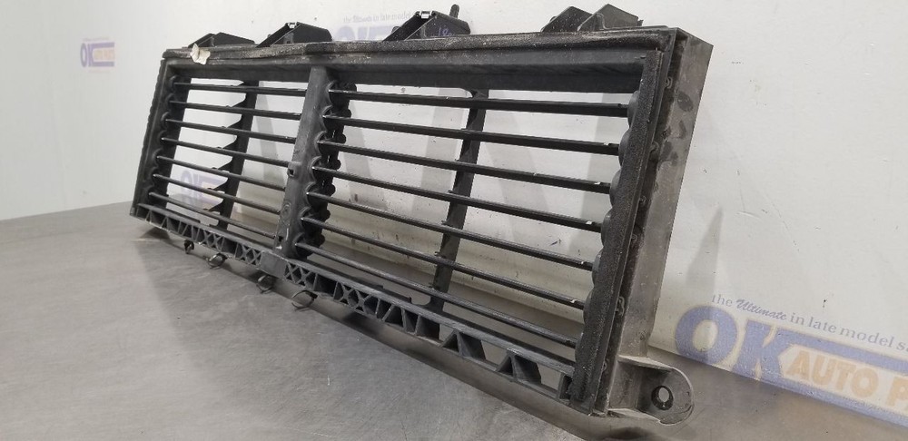 24 DODGE RAM 3500 AIR SHUTTER 6.7L ETM
