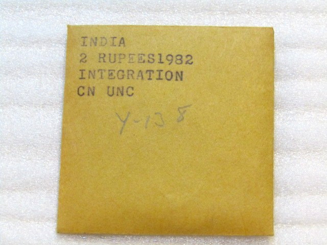 India 1982 2 Rupees unc Coin Integration