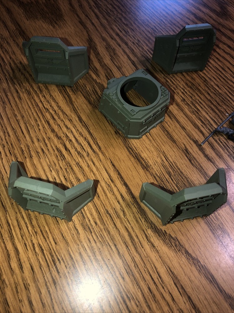 Warhammer 40k Terrain And Bits Lot (w18)