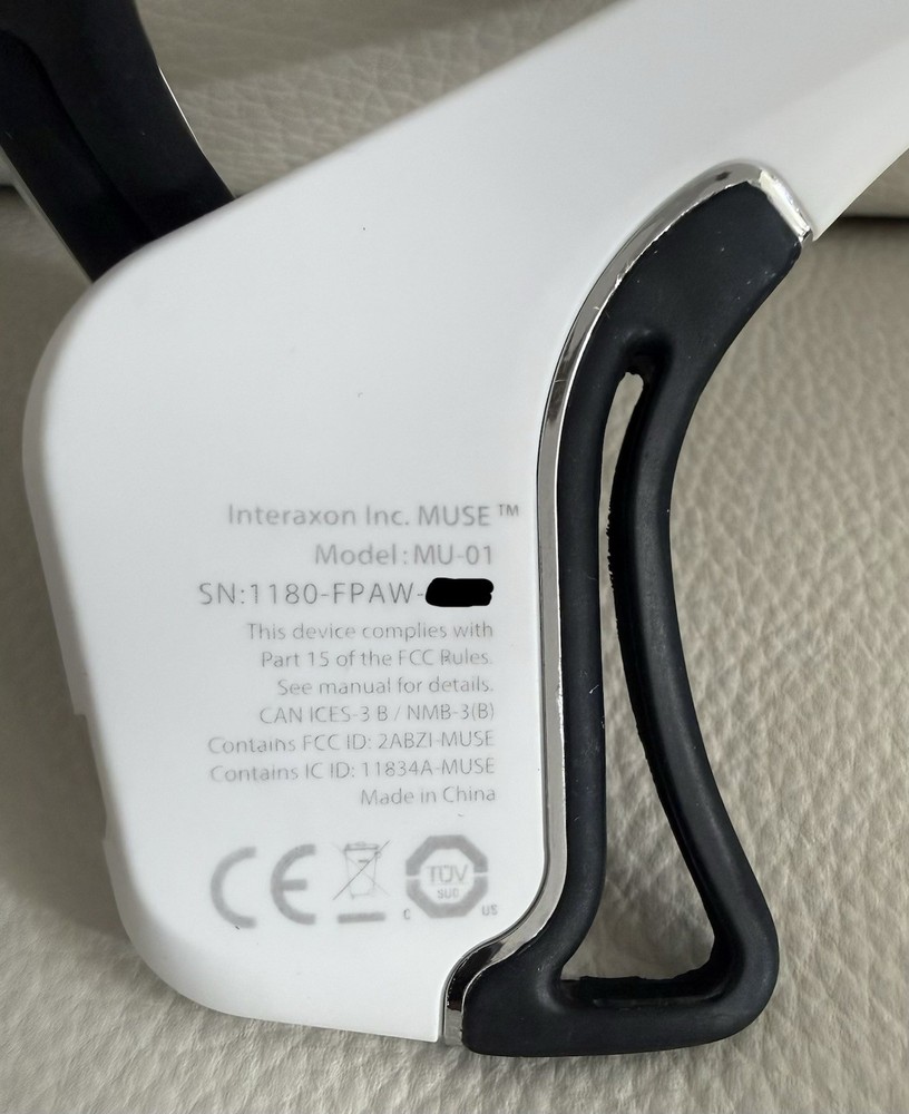 Muse Brain Sensing Headband MU-01 Meditation Device w/ Case Tested (WHITE)